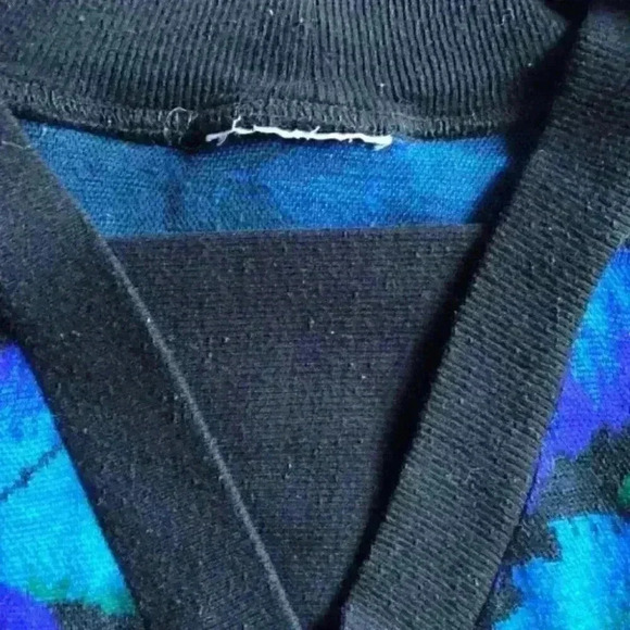 Vtg Purple blue green big flower acrylic pullover - Picture 3 of 5